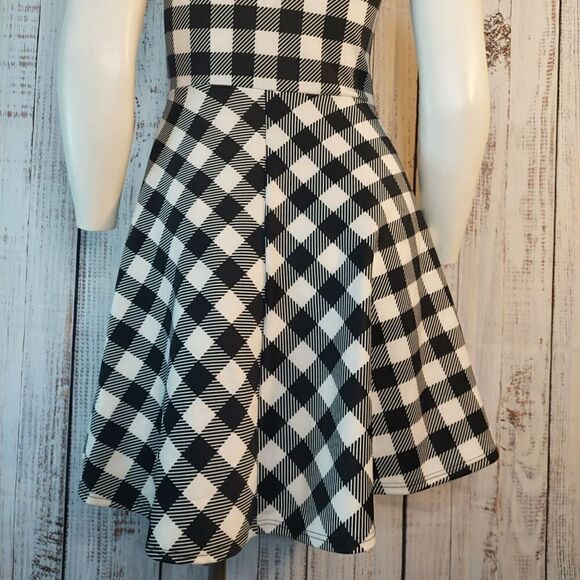 Womans Pullover Fit & Flare Dress Striped Black/White - Picture 7 of 11